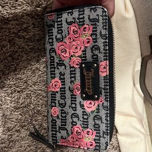 Juicy couture wallet